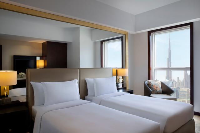 2 Br Apartment - Burj Khalifa View - 1 King & 1 Twin